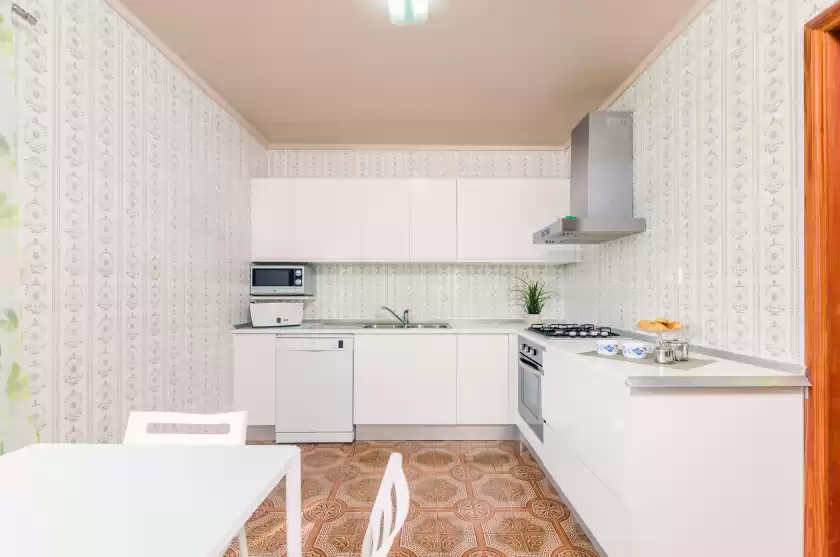 Holiday rentals in Can rosito, s'Illot-Cala Morlanda