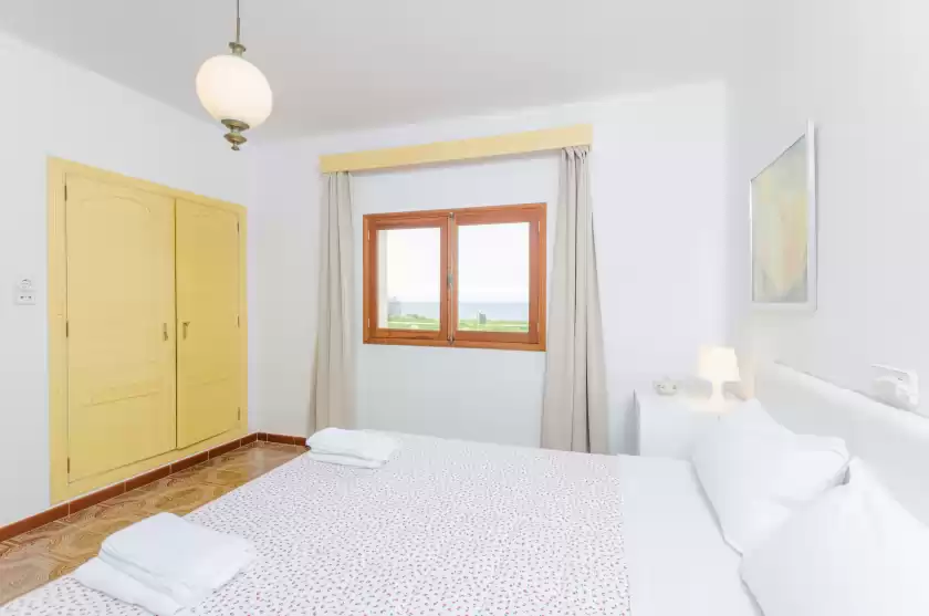 Holiday rentals in Can rosito, s'Illot-Cala Morlanda