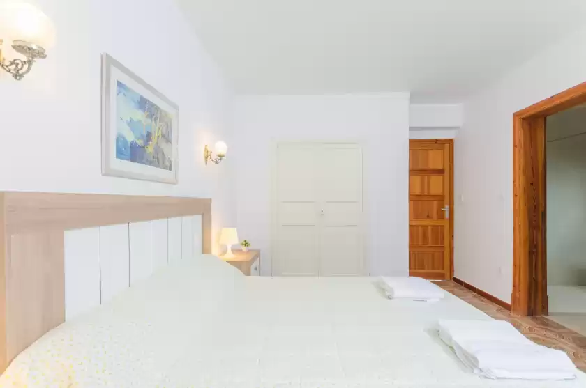 Holiday rentals in Can rosito, s'Illot-Cala Morlanda