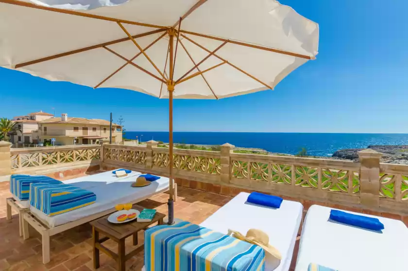 Holiday rentals in Can rosito, s'Illot-Cala Morlanda