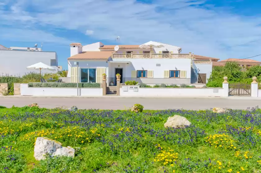 Holiday rentals in Can rosito, s'Illot-Cala Morlanda