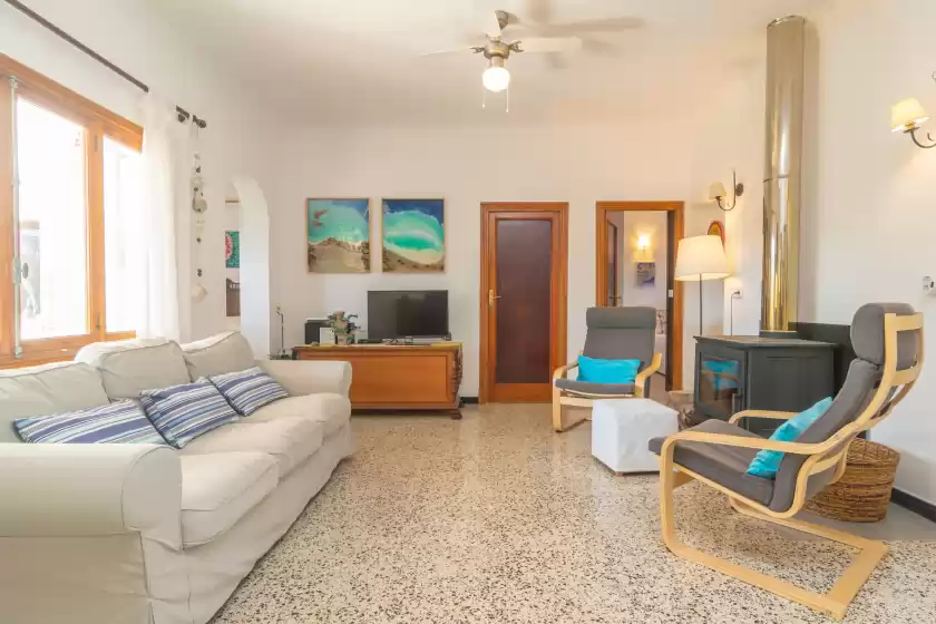 Holiday rentals in Sol i vent, Cala Llombards