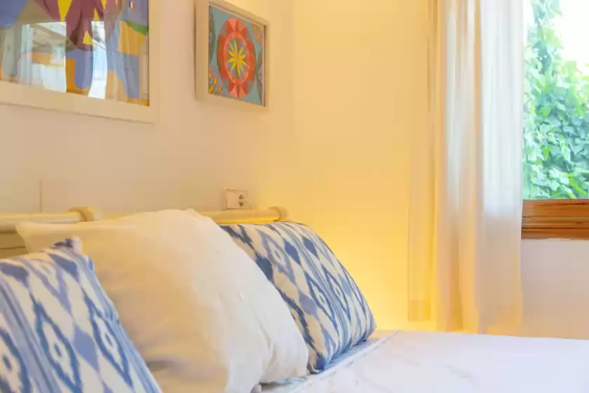 Holiday rentals in Sol i vent, Cala Llombards