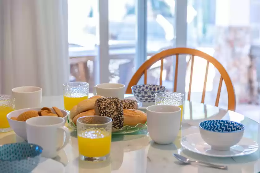 Holiday rentals in Sol i vent, Cala Llombards