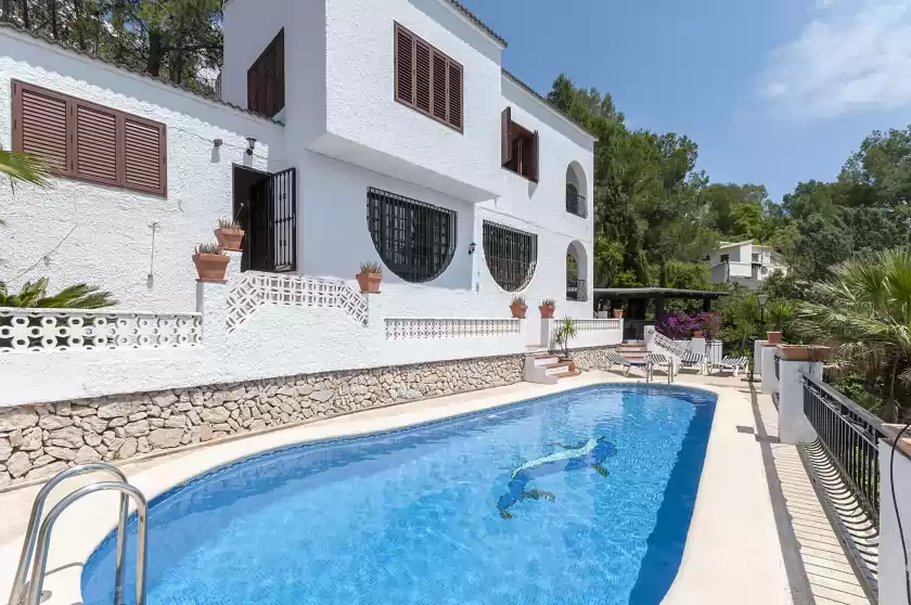 Holiday rentals in Casabra