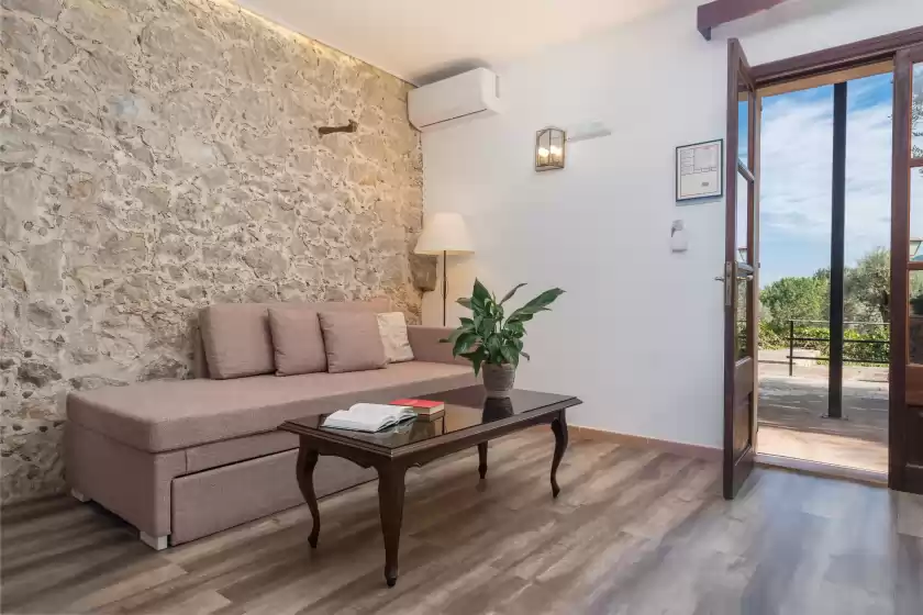 Holiday rentals in Monnaber nou-apartamento super, Campanet