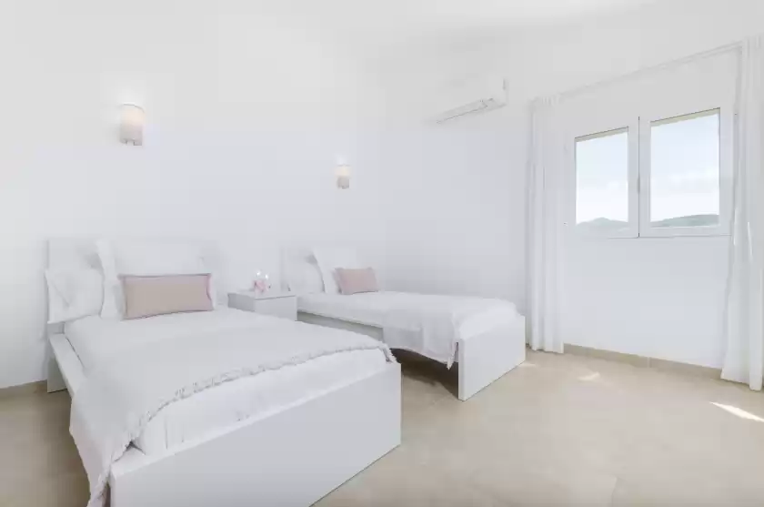 Holiday rentals in Dones d'aigua 11, s'Estanyol