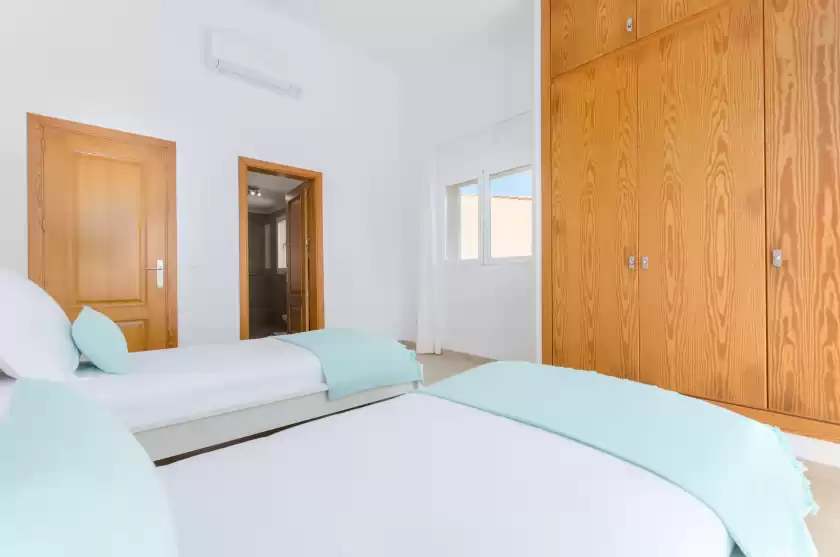Holiday rentals in Dones d'aigua 11, s'Estanyol