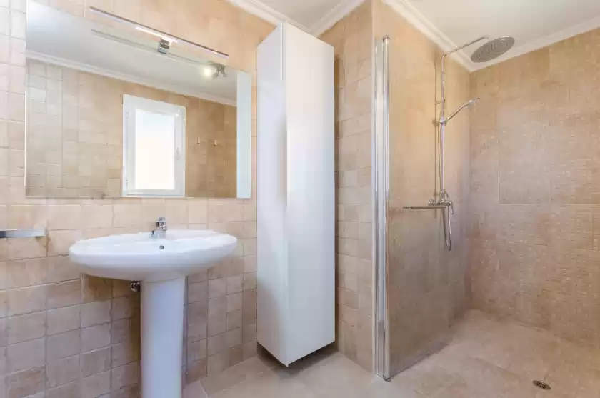 Holiday rentals in Dones d'aigua 11, s'Estanyol