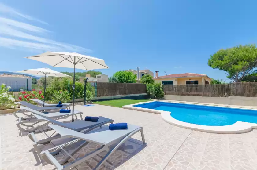 Holiday rentals in Dones d'aigua 11, s'Estanyol