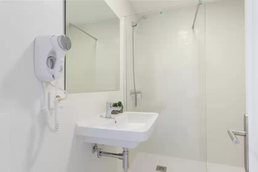 Holiday rentals in Hostal talamanca, Cala d'Or