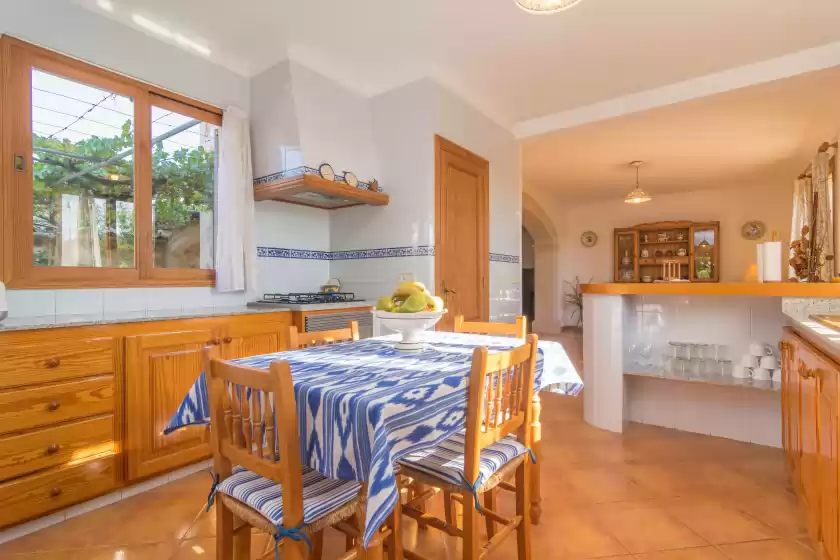 Holiday rentals in Can tut, Campanet