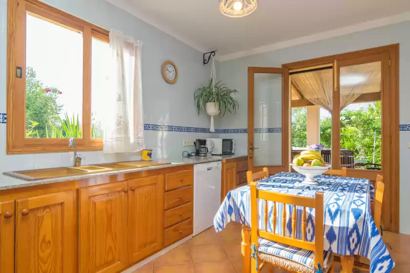 Holiday rentals in Can tut, Campanet