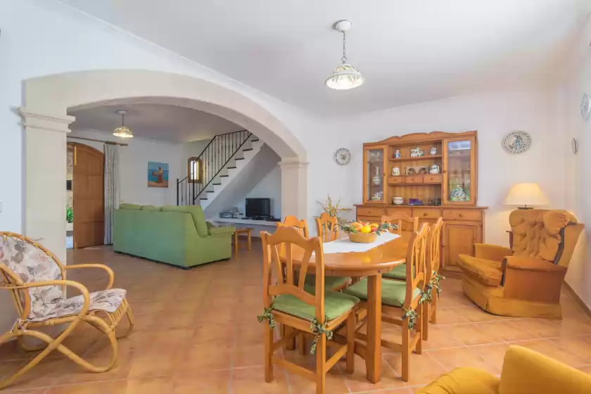 Holiday rentals in Can tut, Campanet