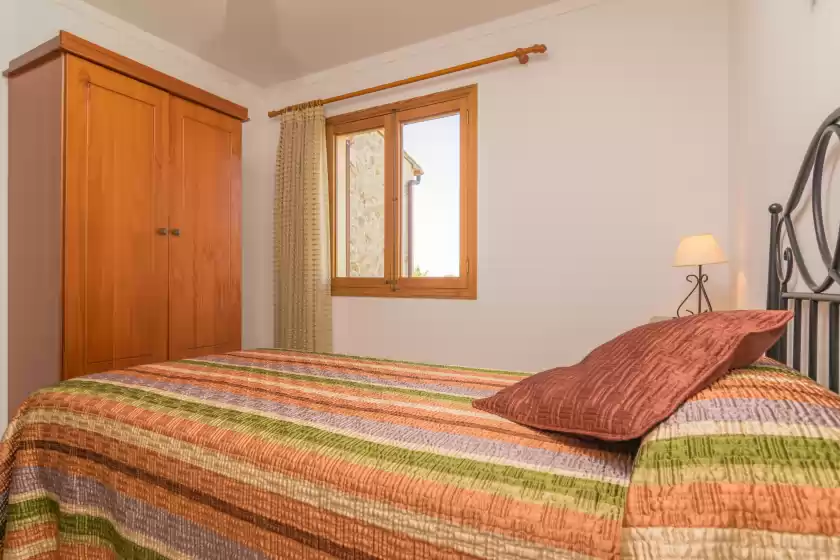 Holiday rentals in Can tut, Campanet