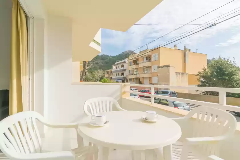 Holiday rentals in Massanet (bc)