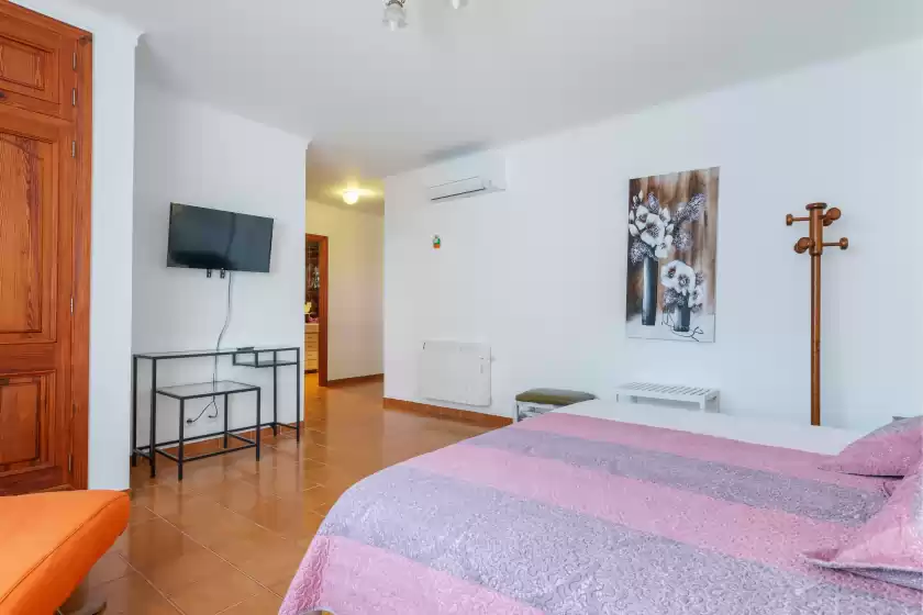 Holiday rentals in Estrel, Can Picafort