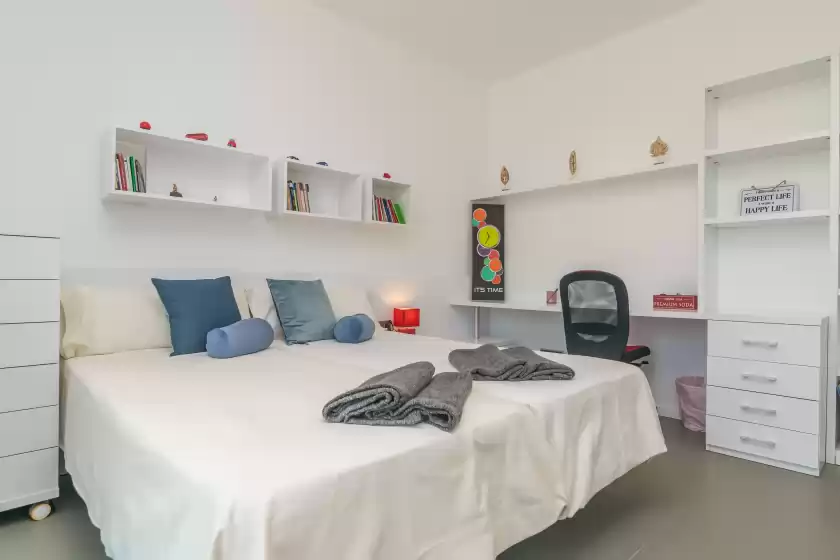 Holiday rentals in Sa garriga den garau, Ariany