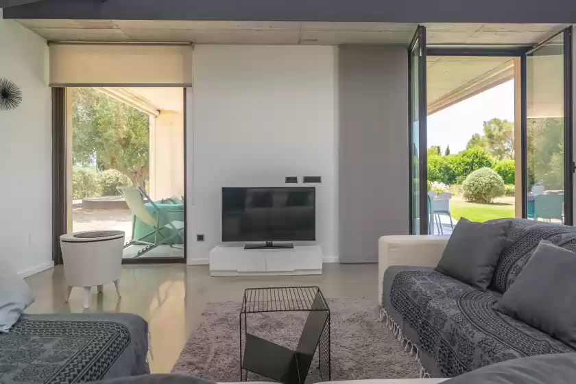 Holiday rentals in Sa garriga den garau, Ariany