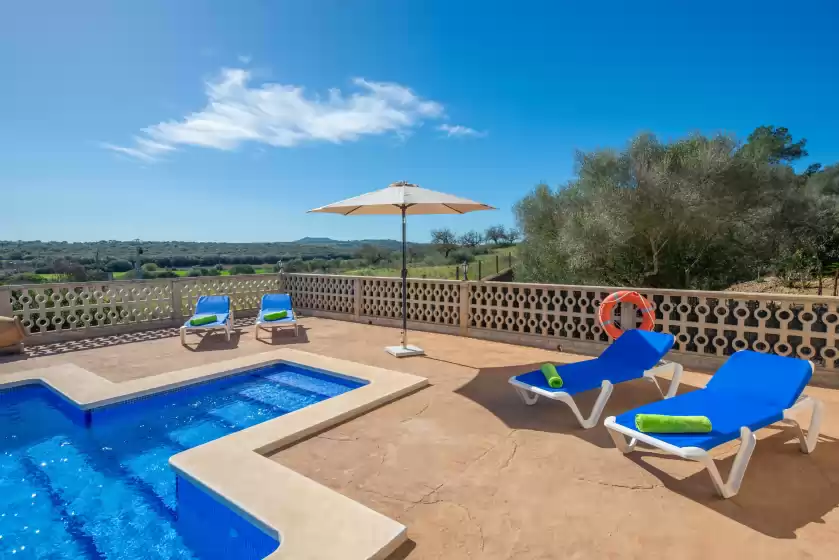 Holiday rentals in Vista sol, Ariany