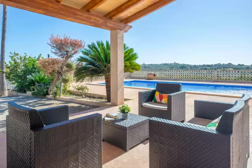 Holiday rentals in Vista sol, Ariany