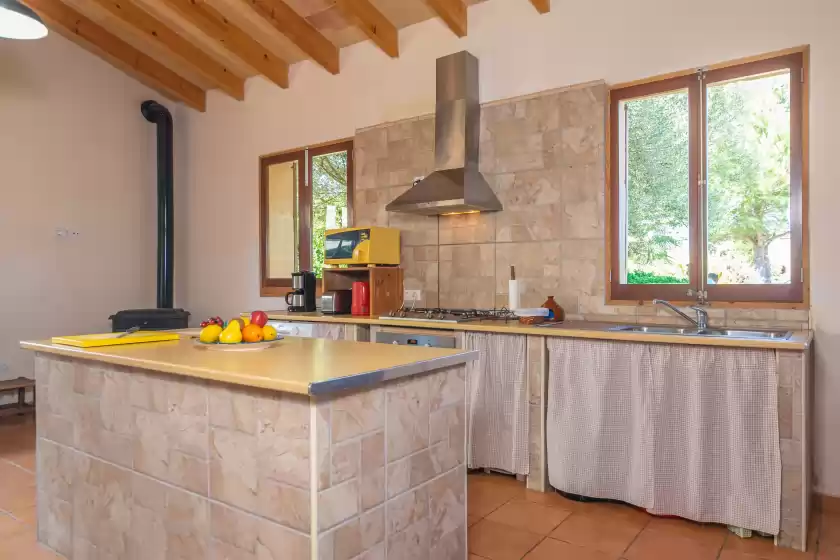 Holiday rentals in Lo den creus, Campos