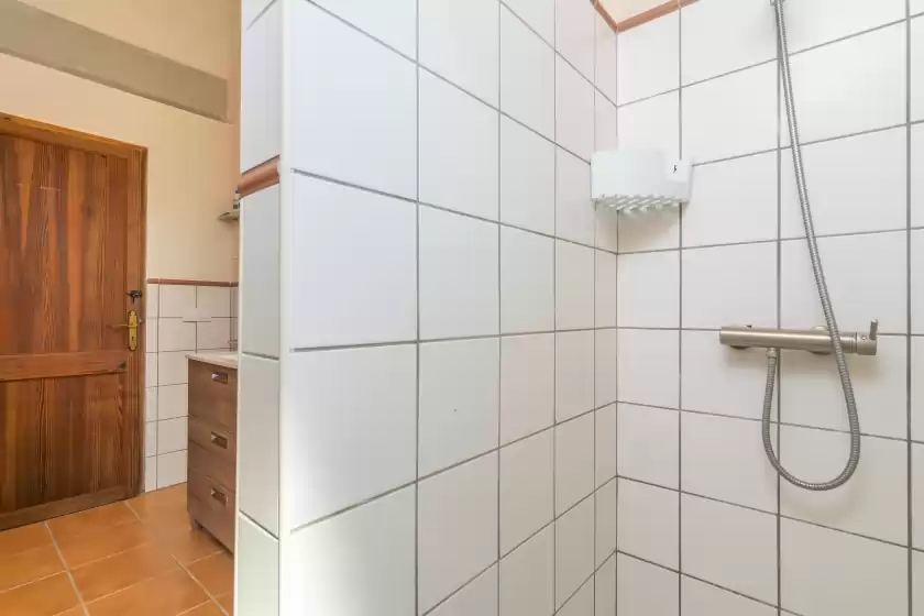 Holiday rentals in Lo den creus, Campos