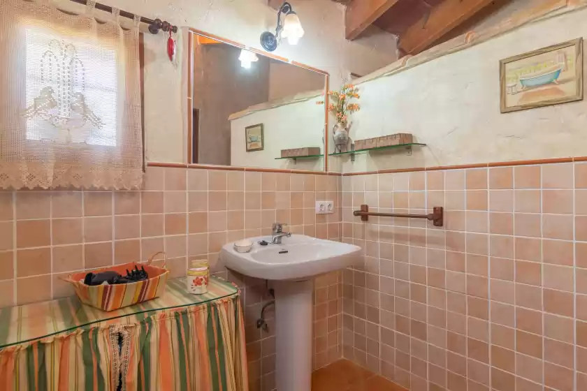 Holiday rentals in Lo den creus, Campos