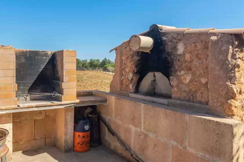 Holiday rentals in Lo den creus, Campos