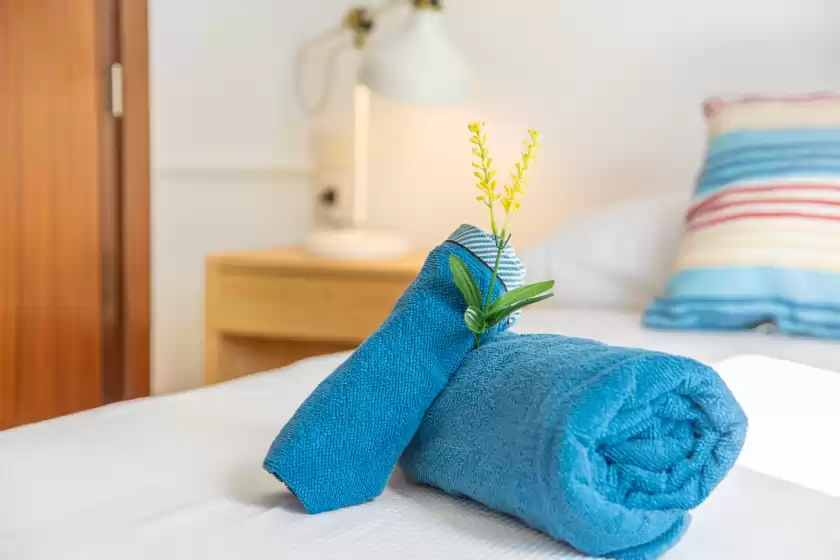 Holiday rentals in Mirella, Habitat