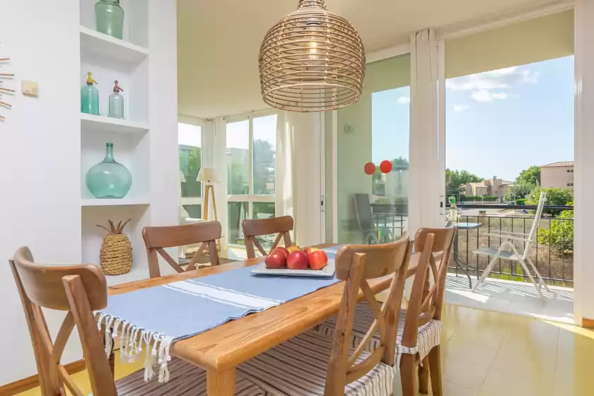 Holiday rentals in Mirella, Habitat