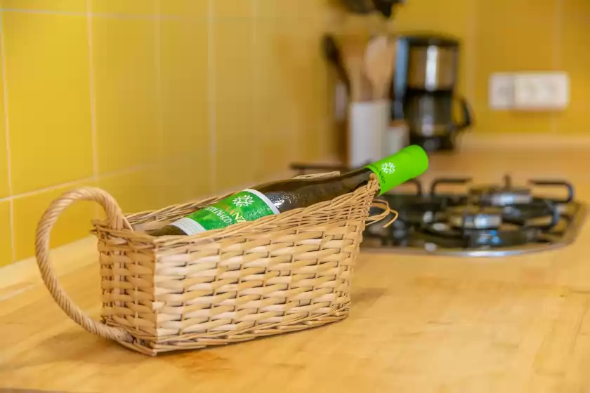 Holiday rentals in Mirella, Habitat