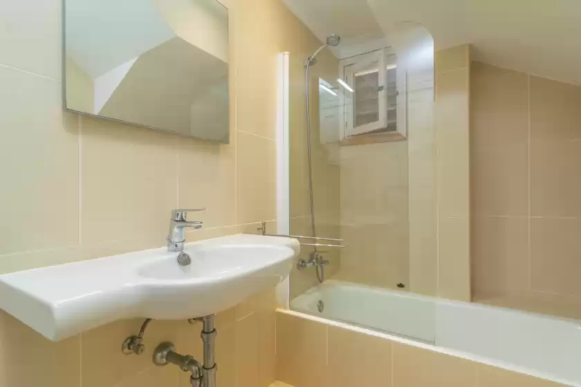 Holiday rentals in Ed. bellveure 2º b (duplex), Port de Pollença