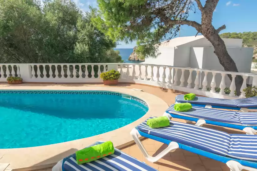 Holiday rentals in Can jaume 6, es Canutells