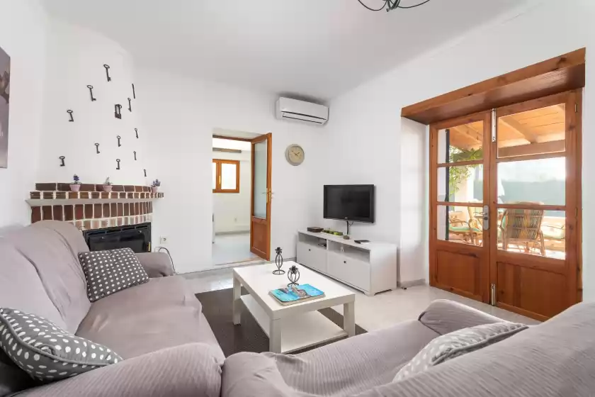 Holiday rentals in Ca na francisca, Lloseta