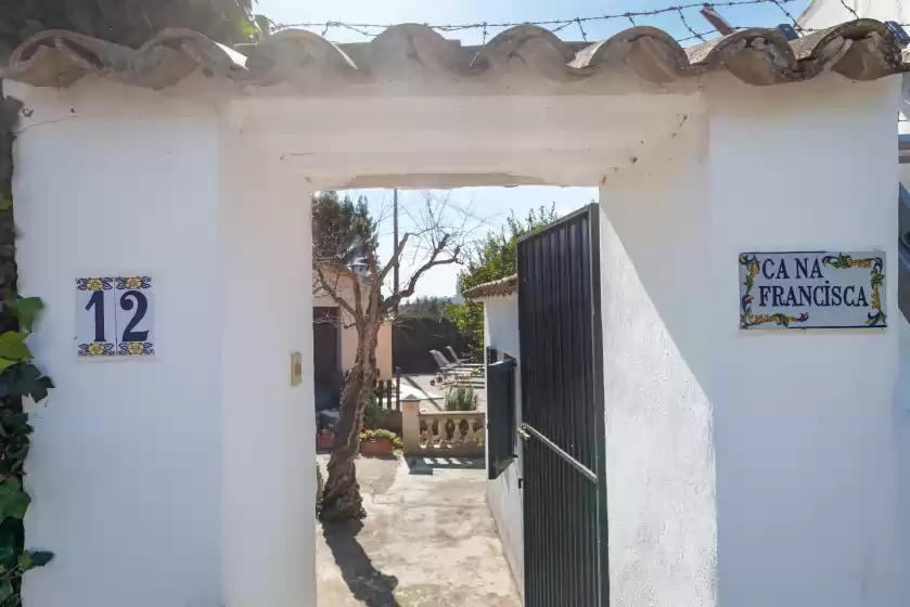 Holiday rentals in Ca na francisca, Lloseta