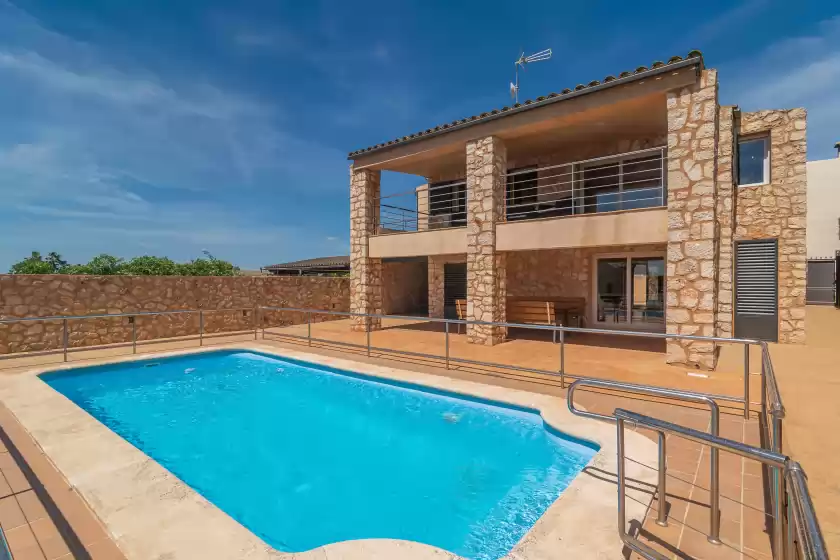 Holiday rentals in Finca castillo, Manacor