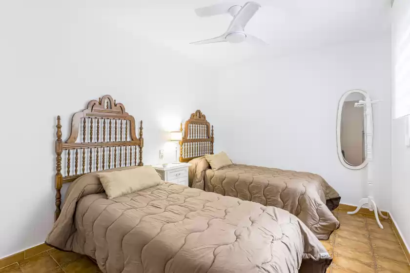 Holiday rentals in The beach (villa mar), Bolnuevo