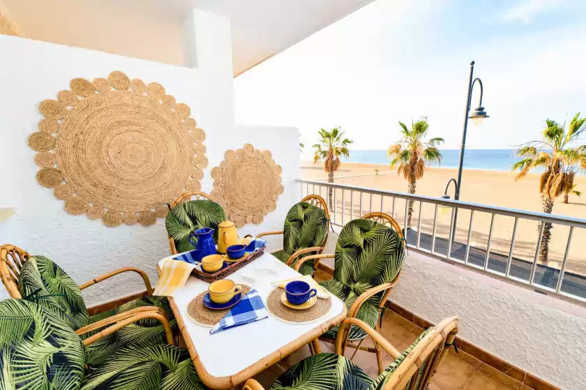 Holiday rentals in The beach (villa mar), Bolnuevo