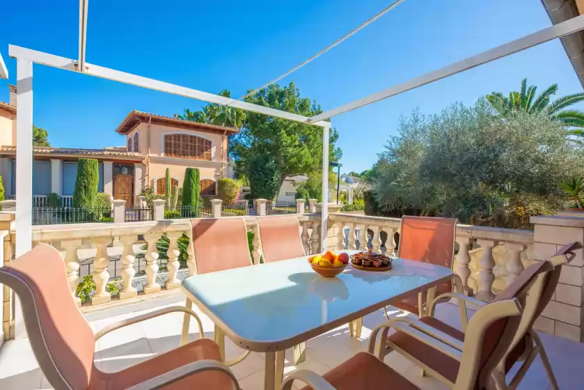 Holiday rentals in North house