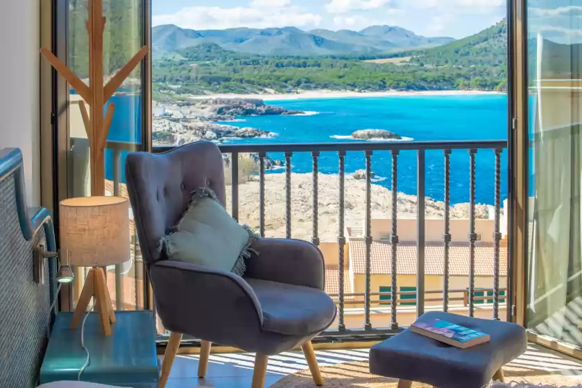 Holiday rentals in Perleta, Cala Rajada