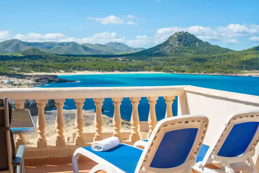 Holiday rentals in Perleta, Cala Rajada