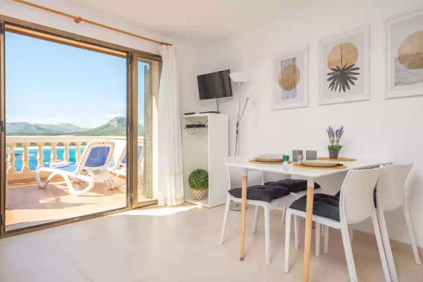Holiday rentals in Perleta, Cala Rajada