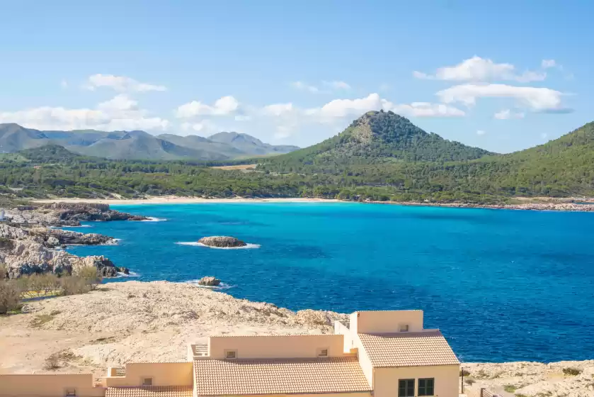 Holiday rentals in Perleta, Cala Rajada