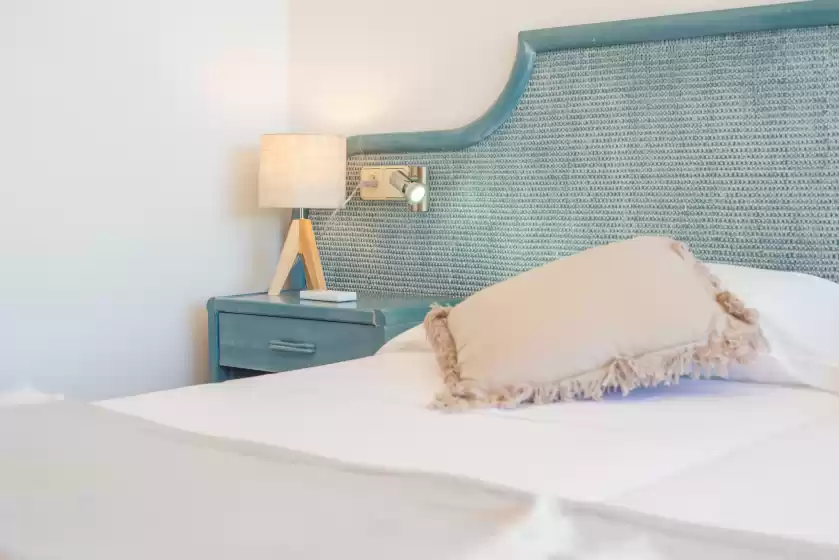 Holiday rentals in Perleta, Cala Rajada