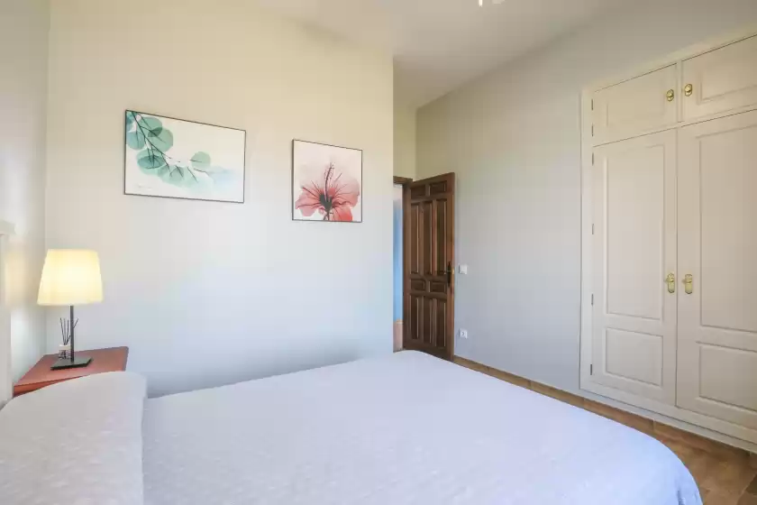 Holiday rentals in Montecristo 4, Carmona