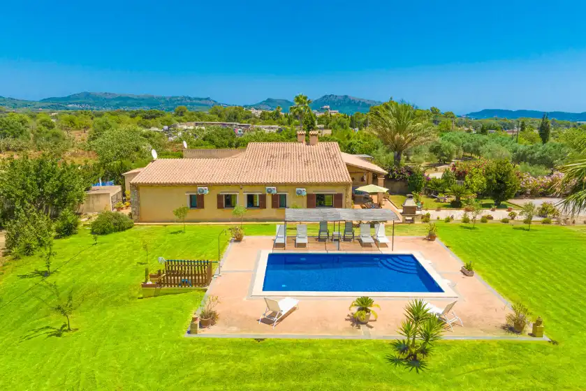 Holiday rentals in Finca kelly