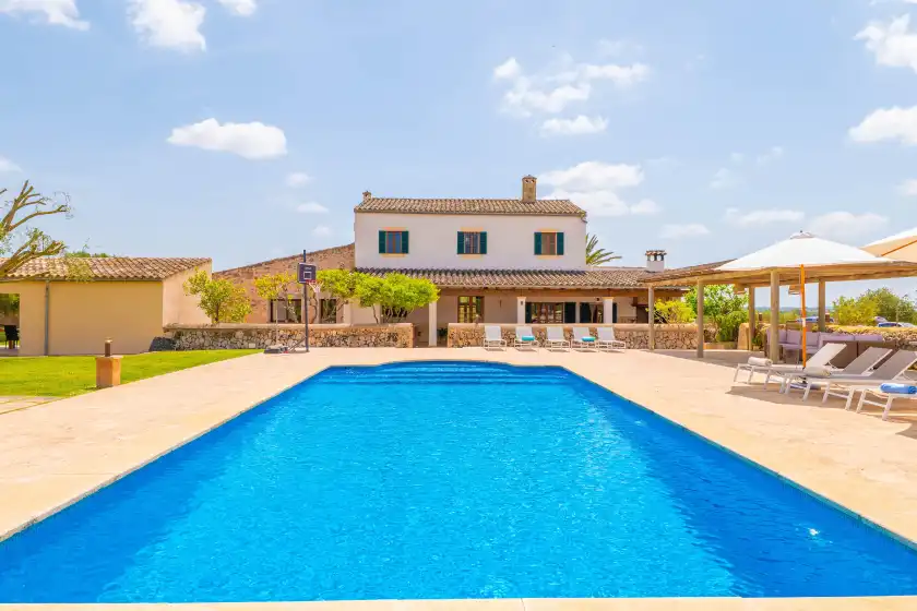 Holiday rentals in Son rossinyol nou