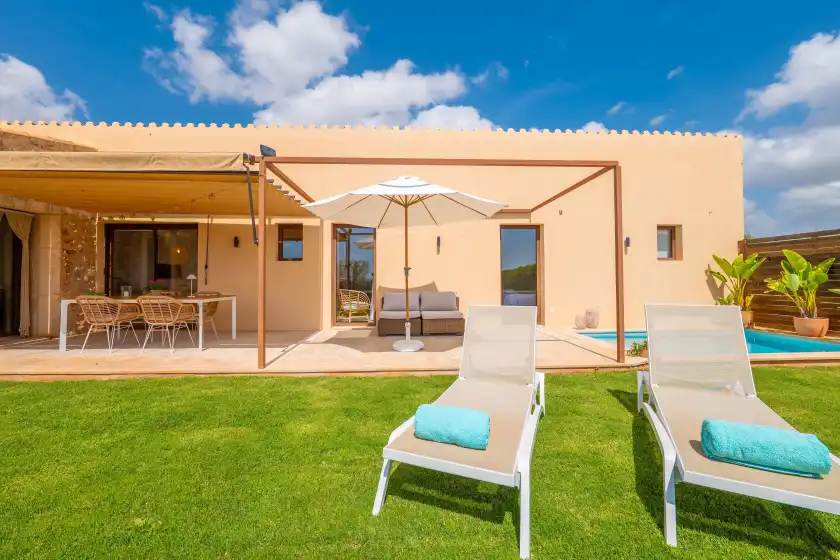 Holiday rentals in Son rossinyol nou (ses figueretes), Campos