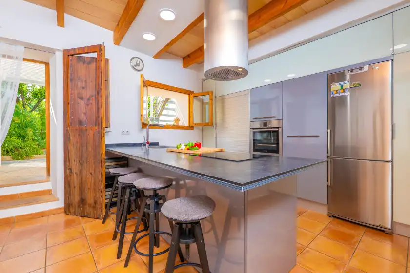 Holiday rentals in Can mateu (campanet), Campanet